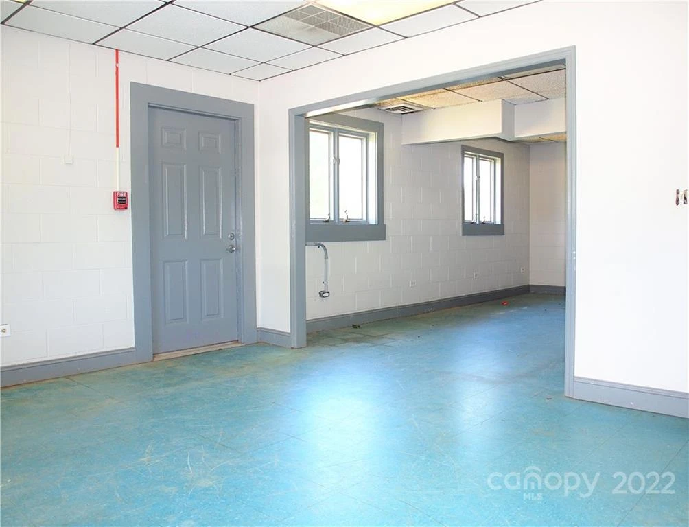 1521 Sulphur Springs Road - Photo 23
