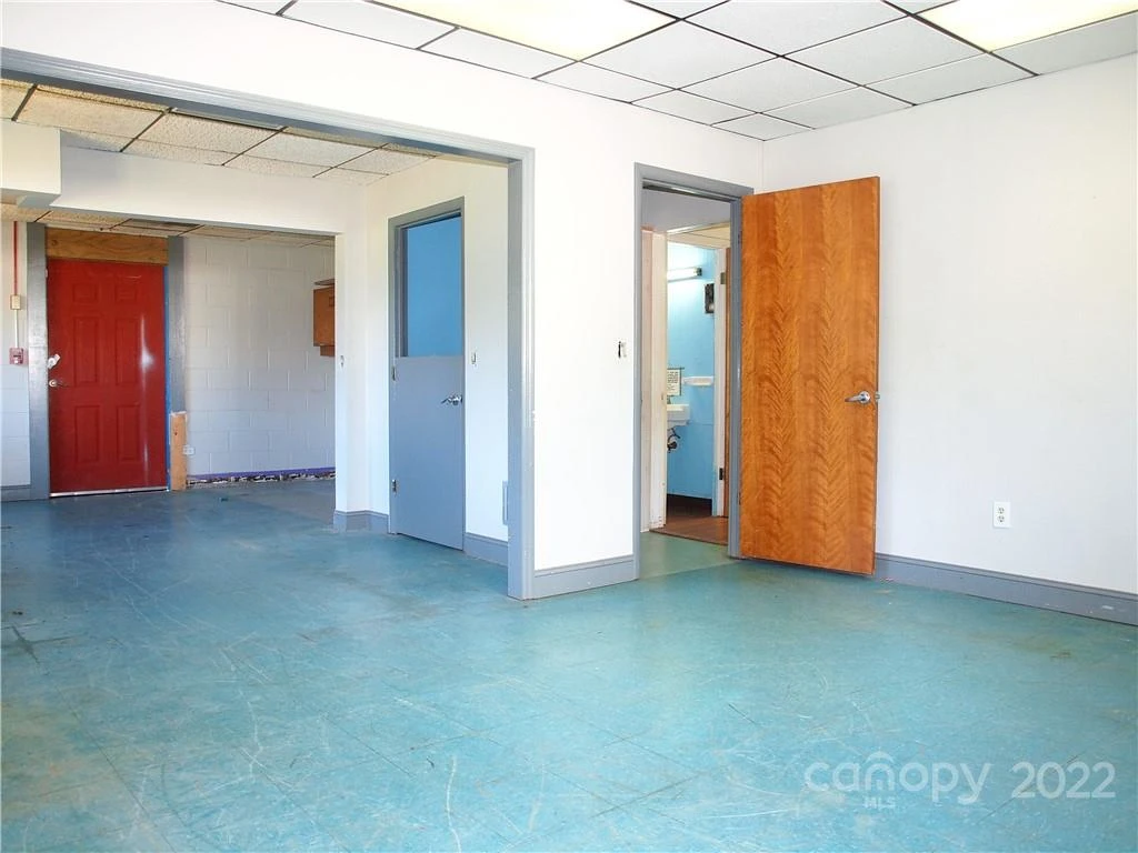 1521 Sulphur Springs Road - Photo 24