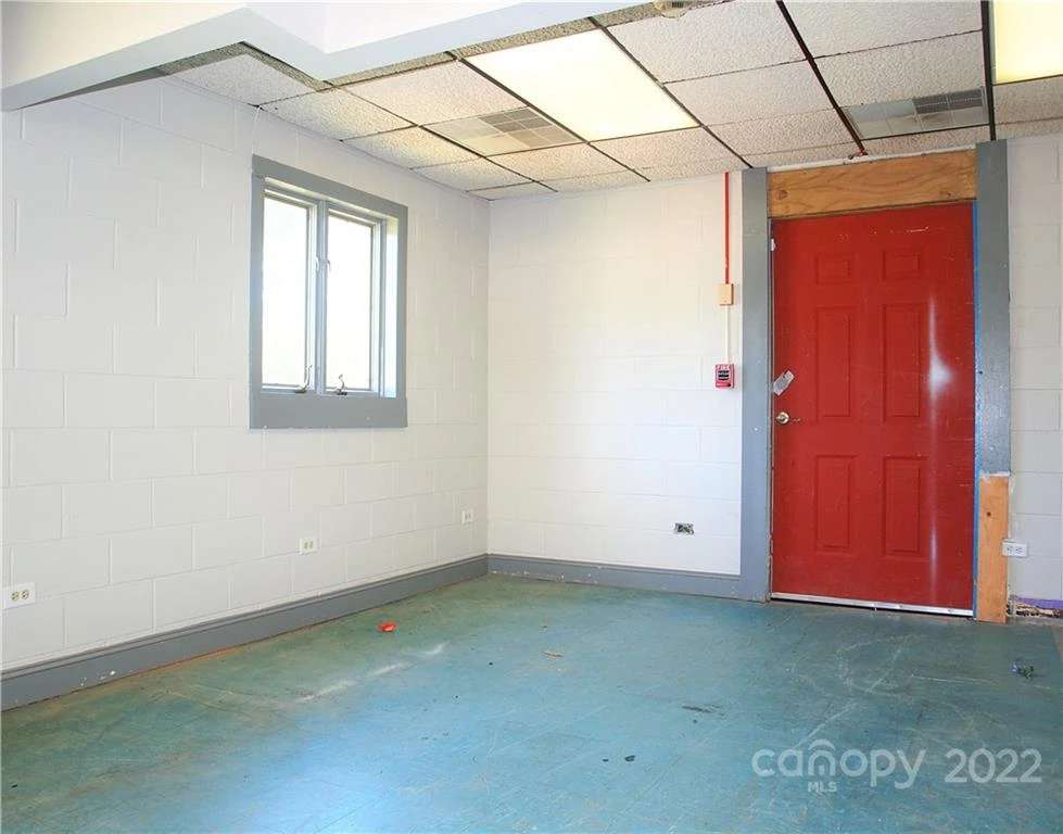 1521 Sulphur Springs Road - Photo 25