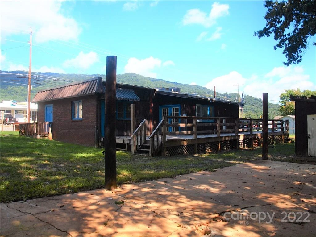 1521 Sulphur Springs Road - Photo 37