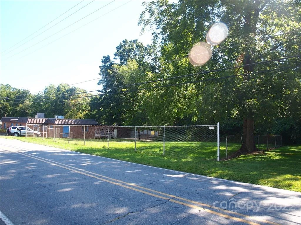 1521 Sulphur Springs Road - Photo 39