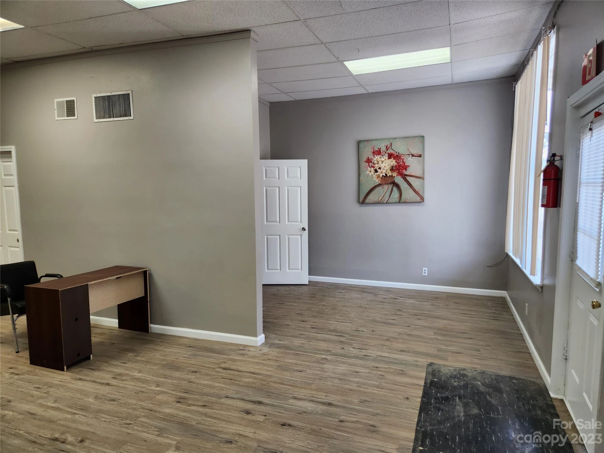 406 East Court Street - Photo 3