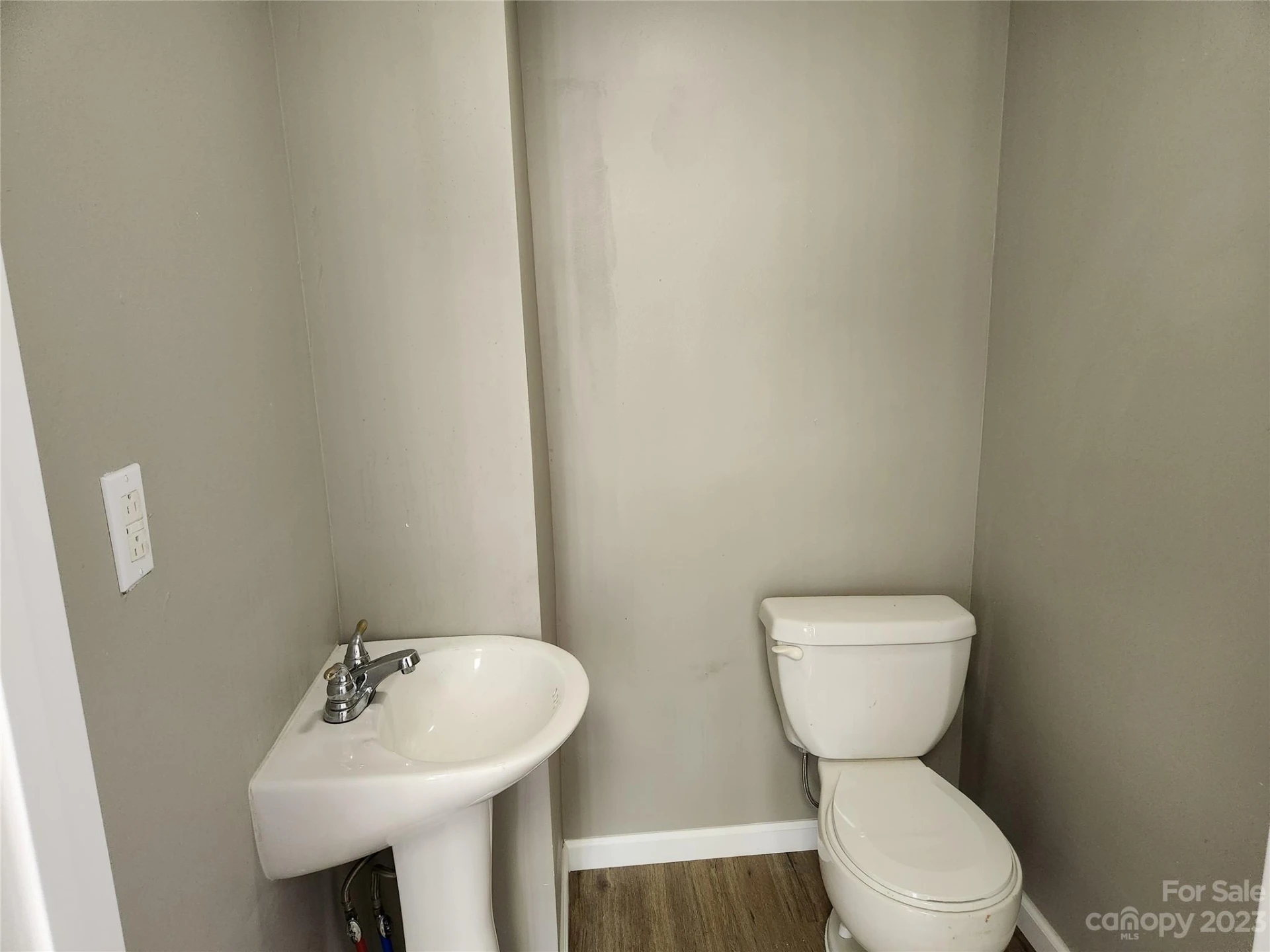 406 East Court Street - Photo 4