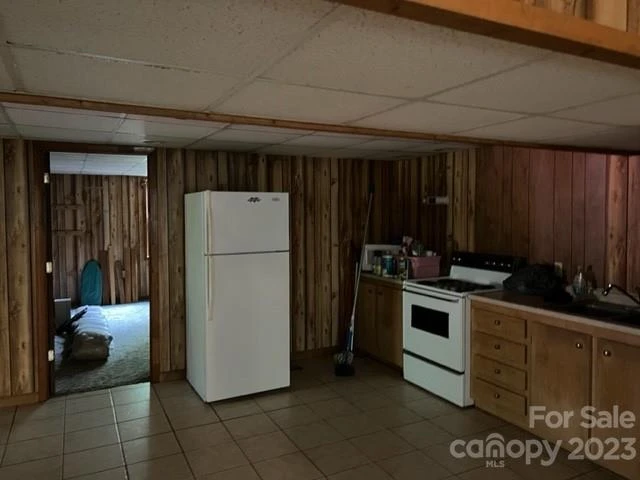 2752 Old Highway 221 None S - Photo 29
