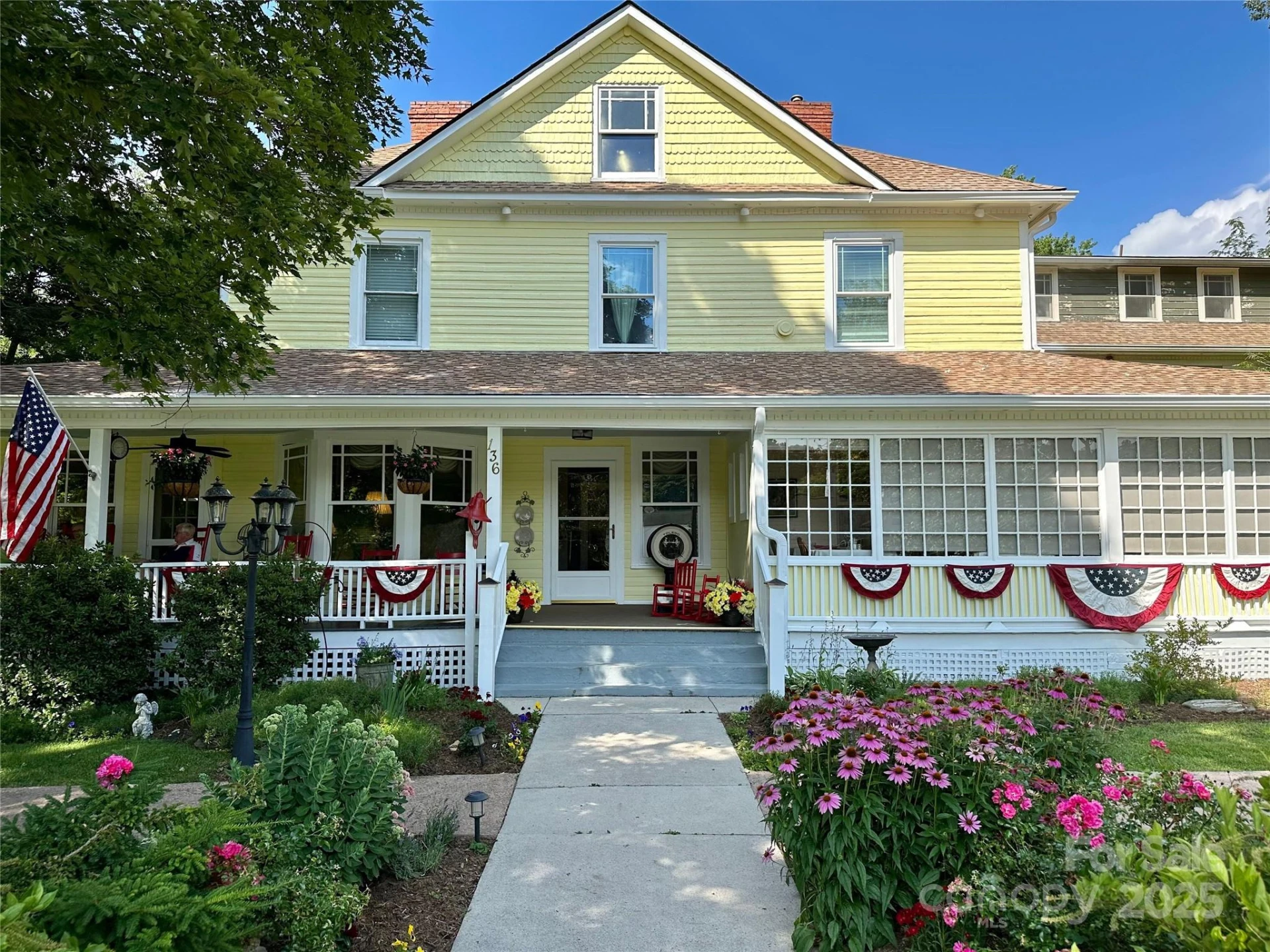 136 N Dougherty Street - Photo 2