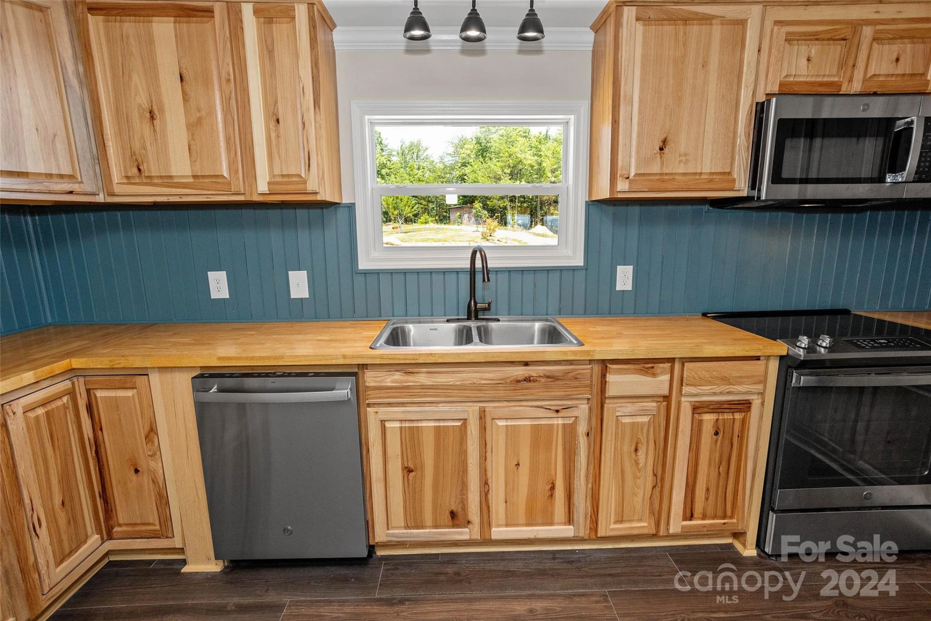 290 Boland Drive - Photo 15