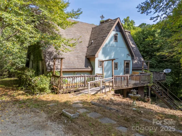 1084 Old Howard Gap Road