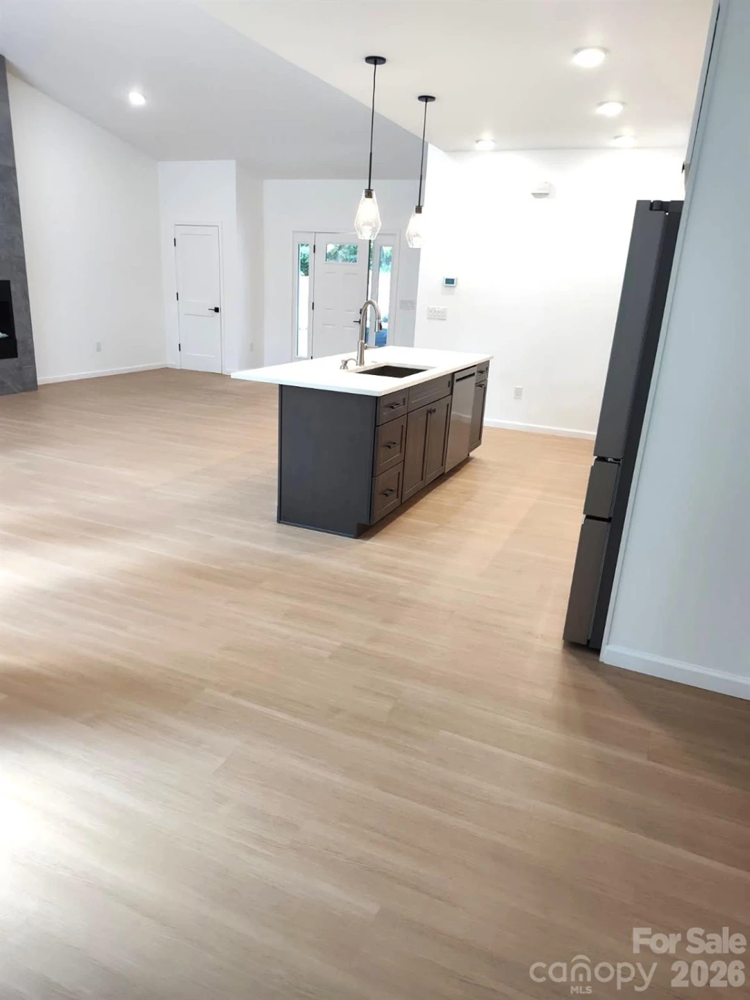654 Hollybrook Drive - Photo 15