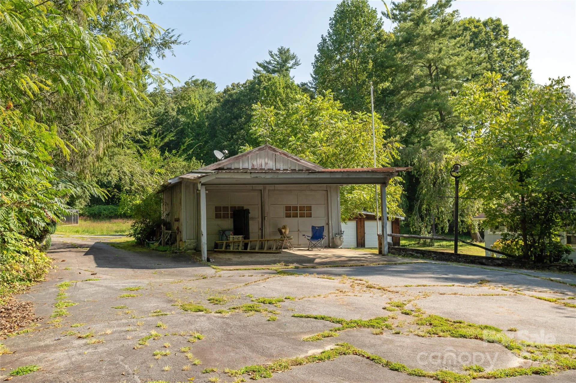 1925 Windsor Drive - Photo 9