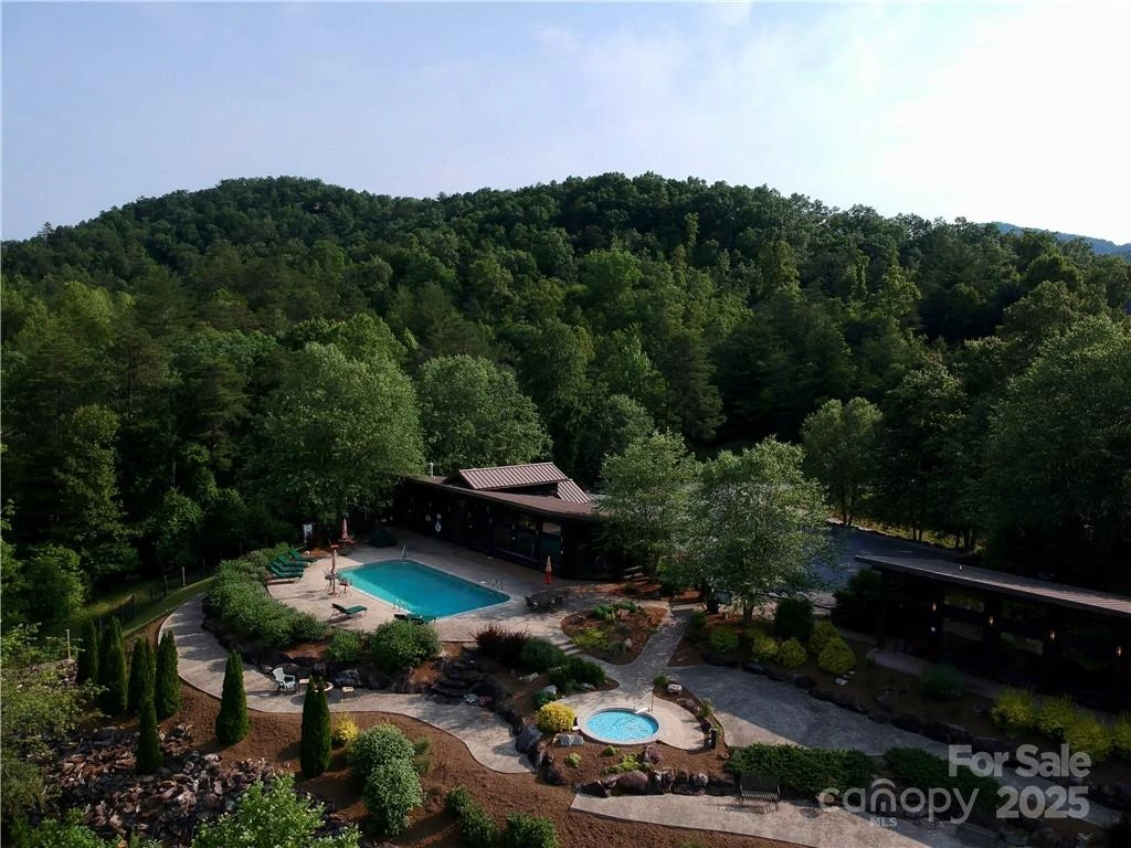 275 Raccoon Run #24 - Photo 4