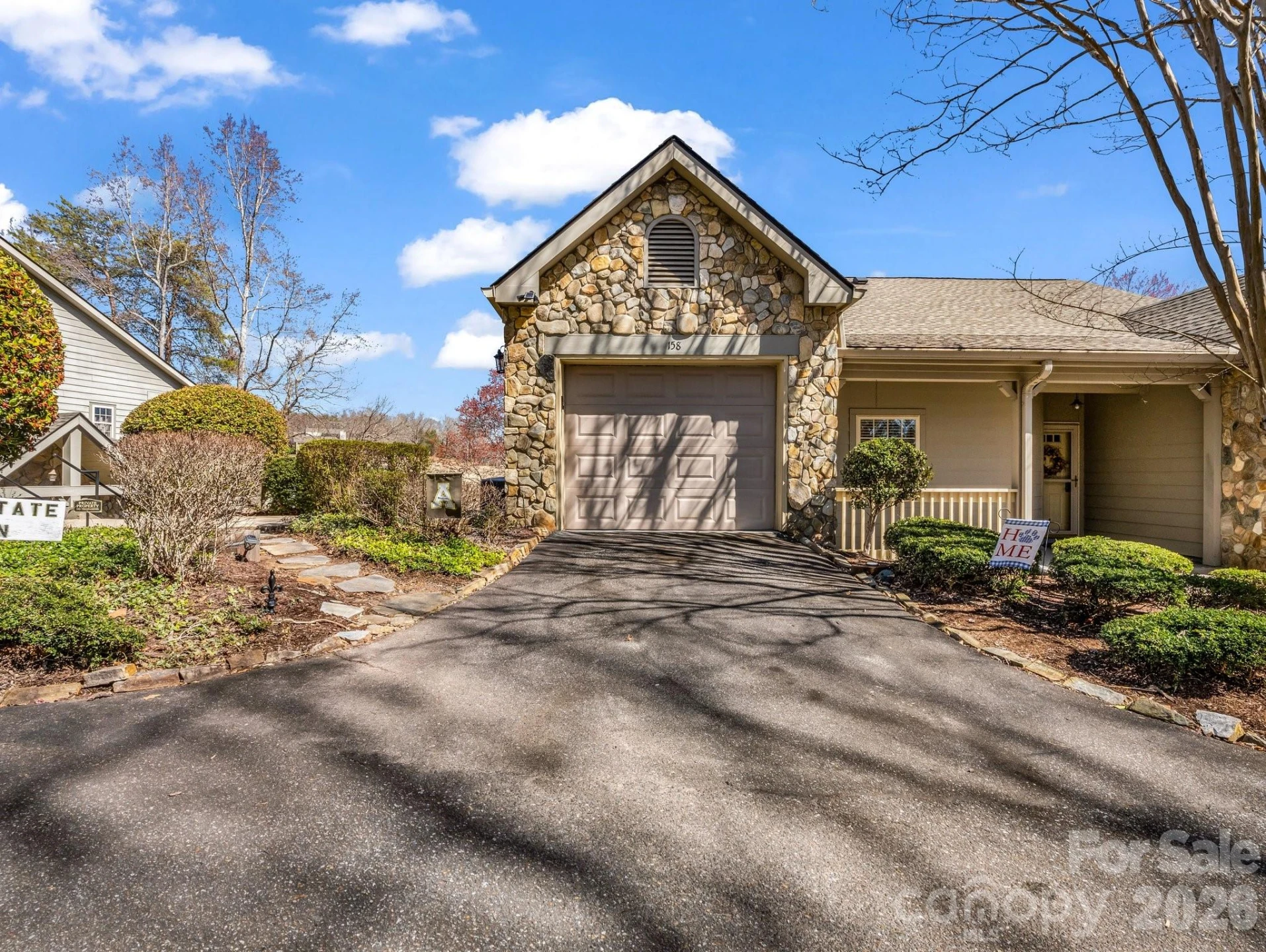 158 Stonecrest Court - Photo 2
