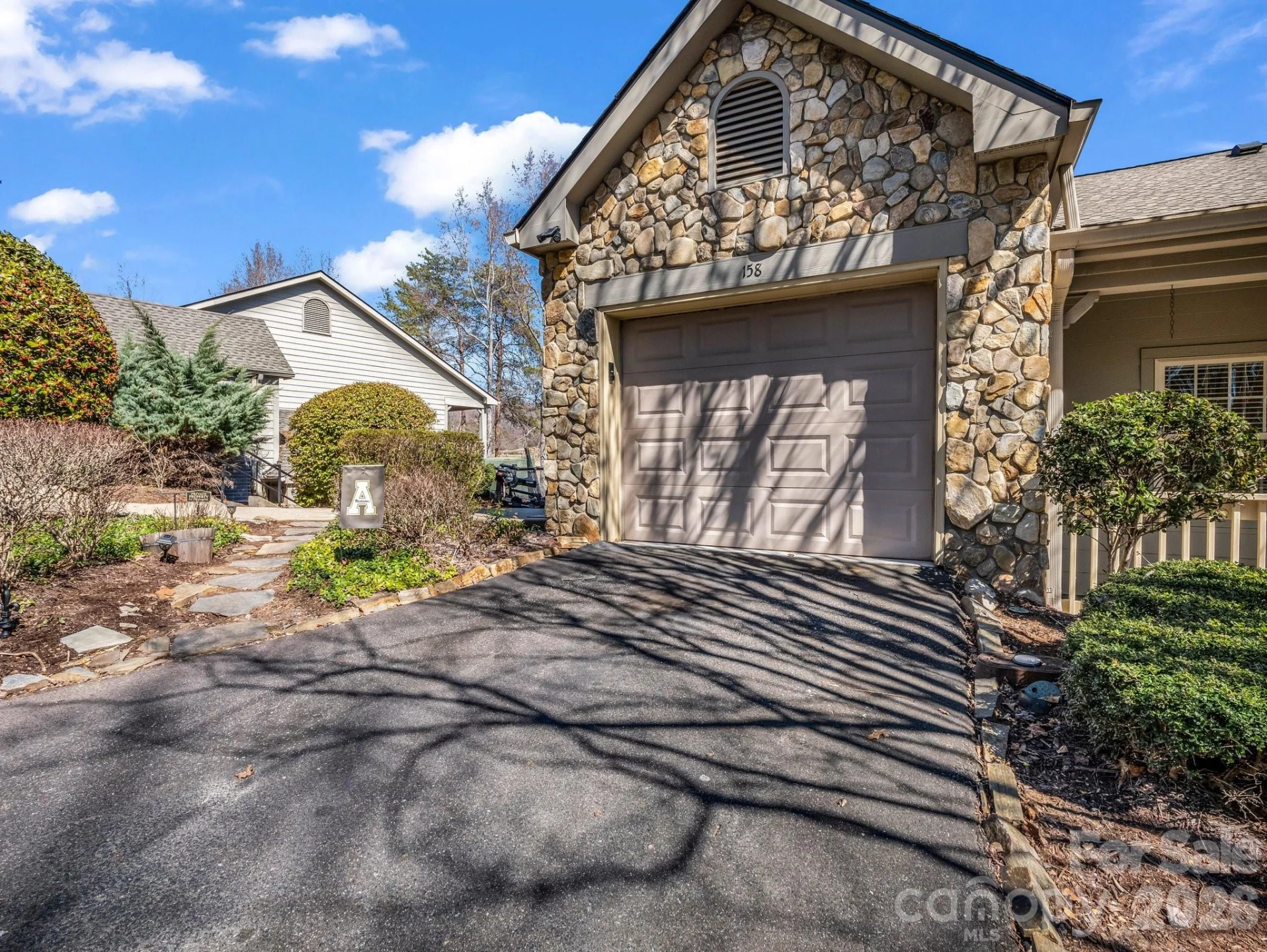 158 Stonecrest Court - Photo 3