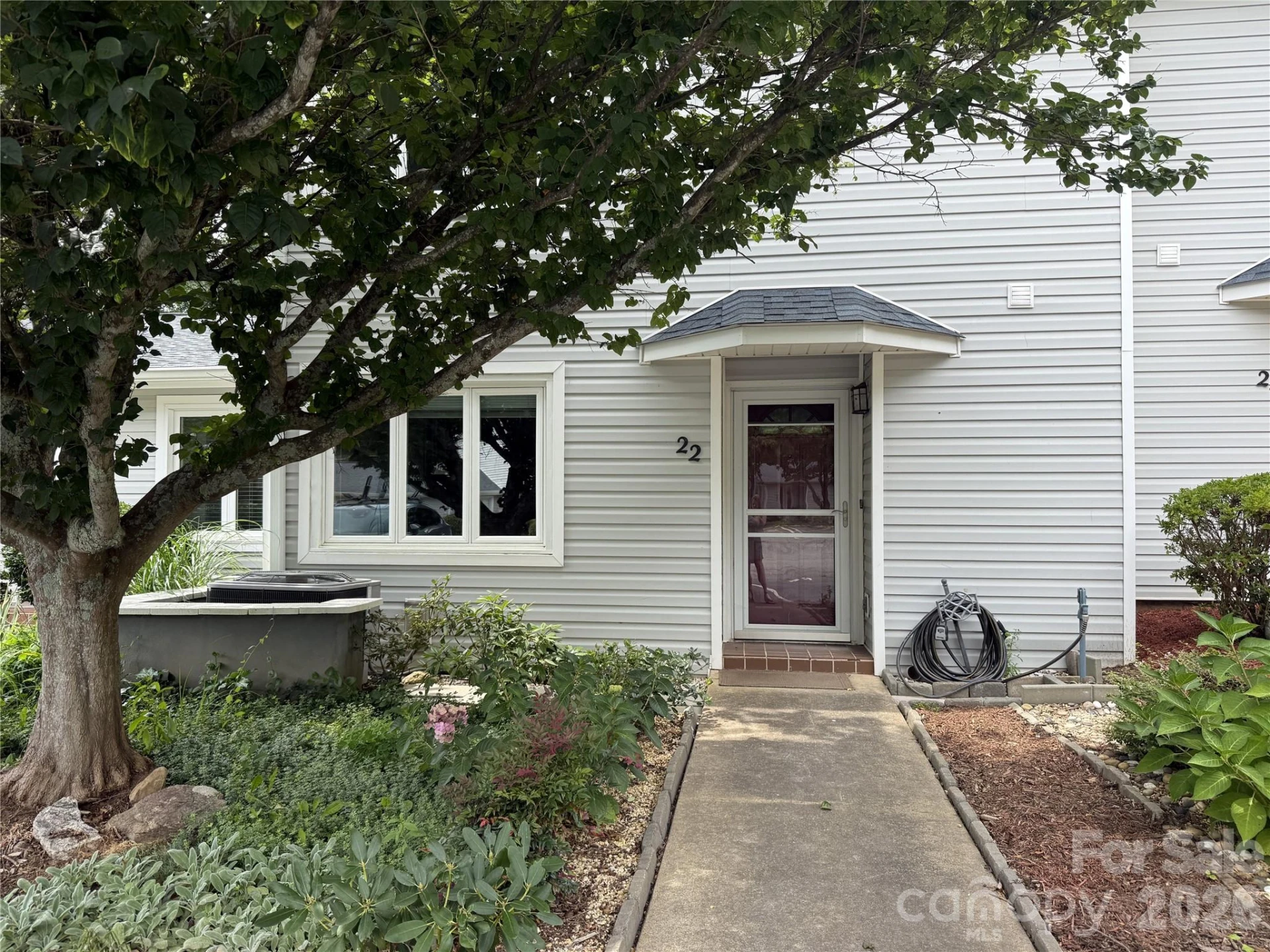 22 Hollybrook Drive