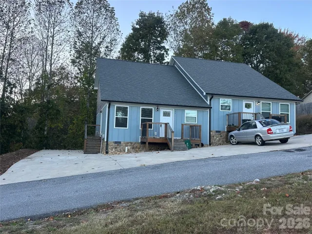 17 Meredith Lane