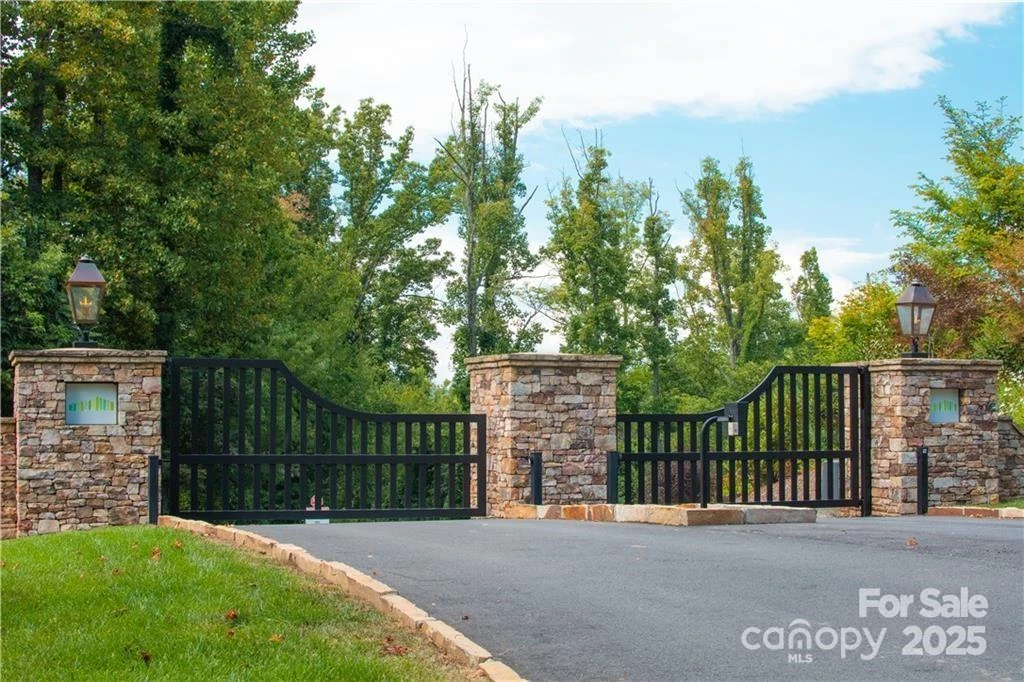 17 Franklin Trace Drive #17 - Photo 2