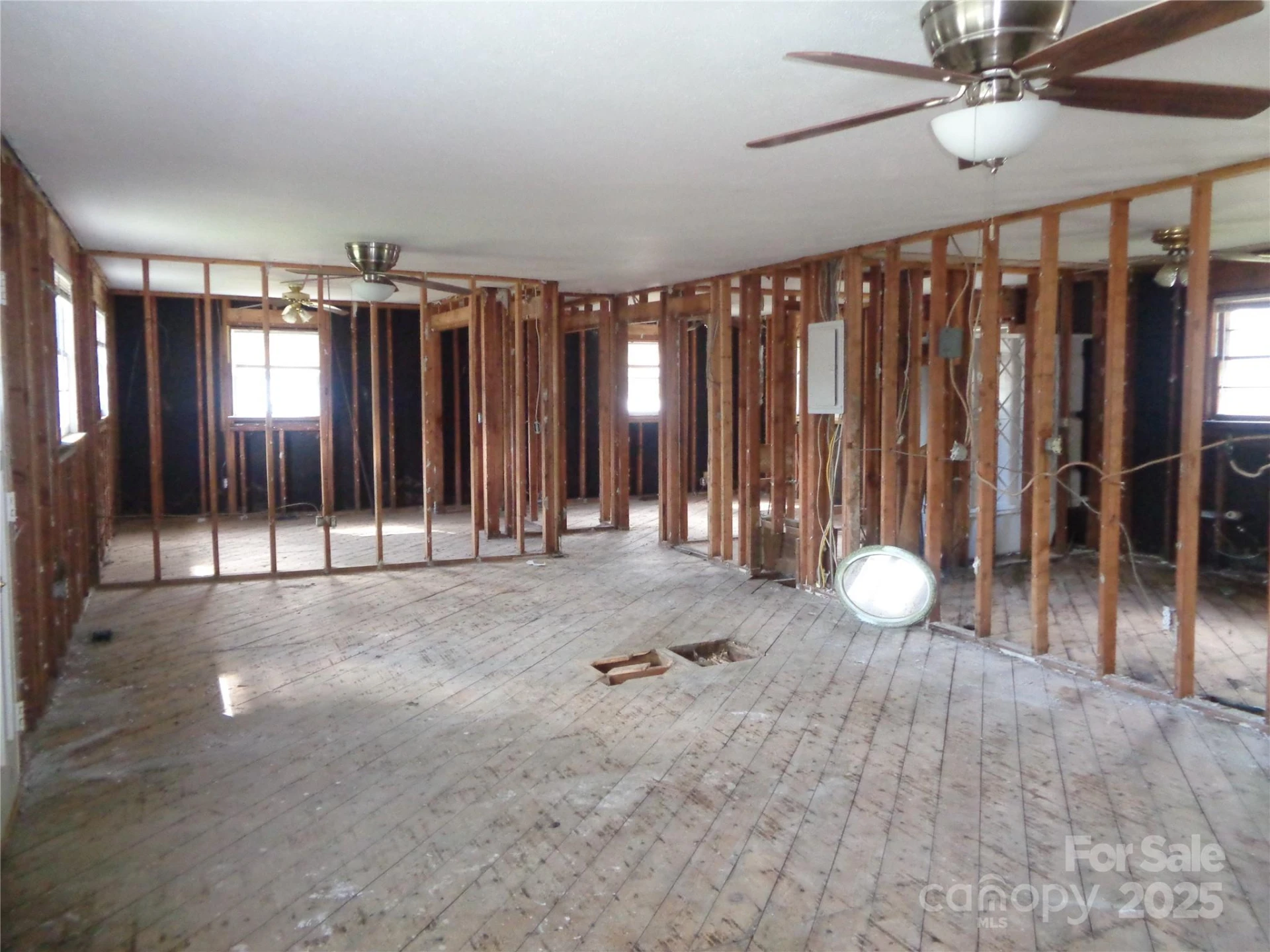 252 Rogers Street - Photo 2