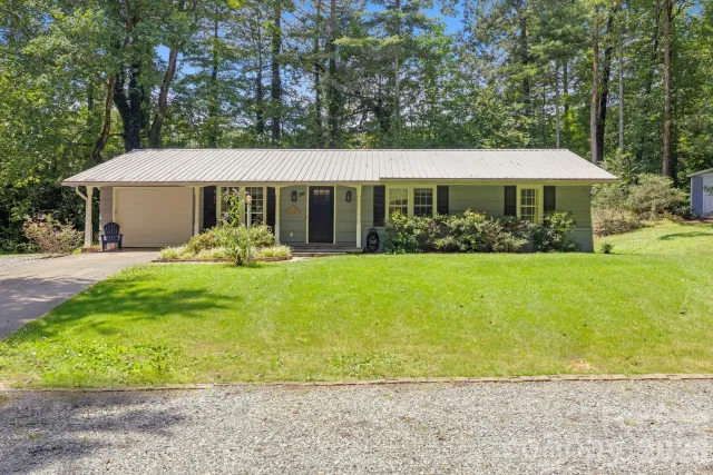 150 Deerwoode Lane