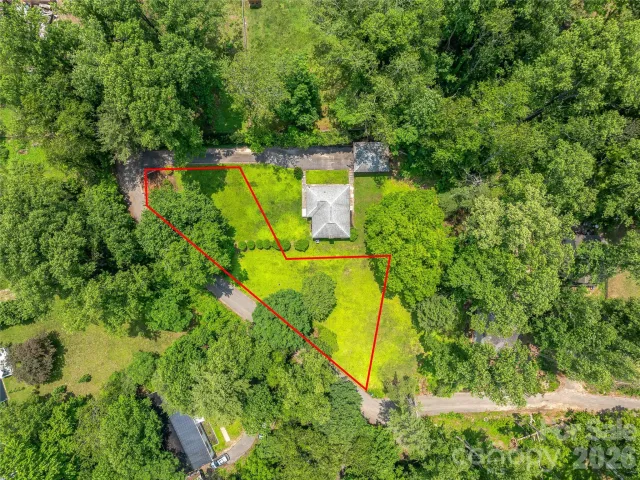 99999 W Skyland Circle, Asheville, NC, 28804
