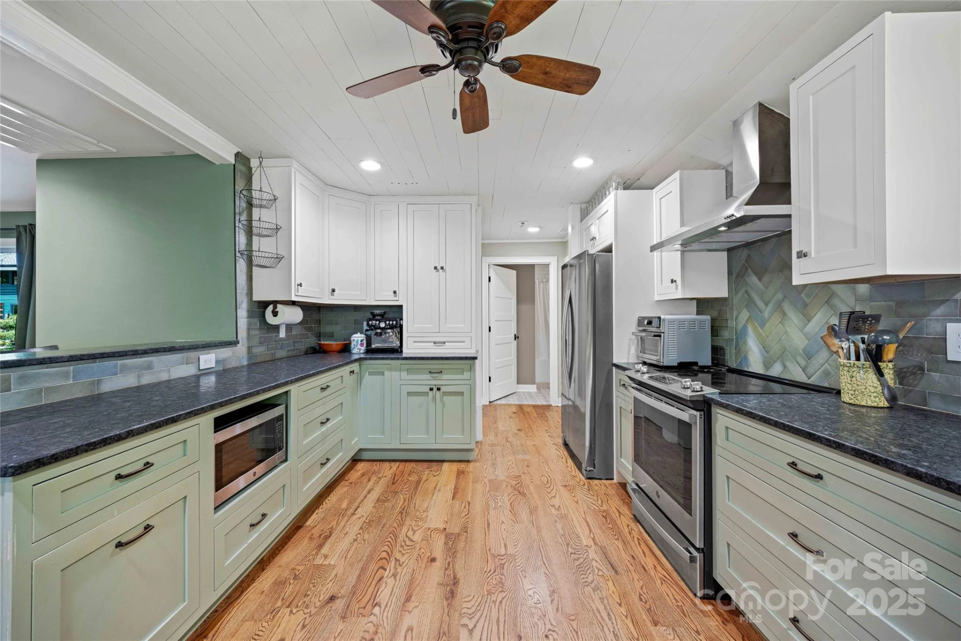 400 Kings Drive - Photo 31