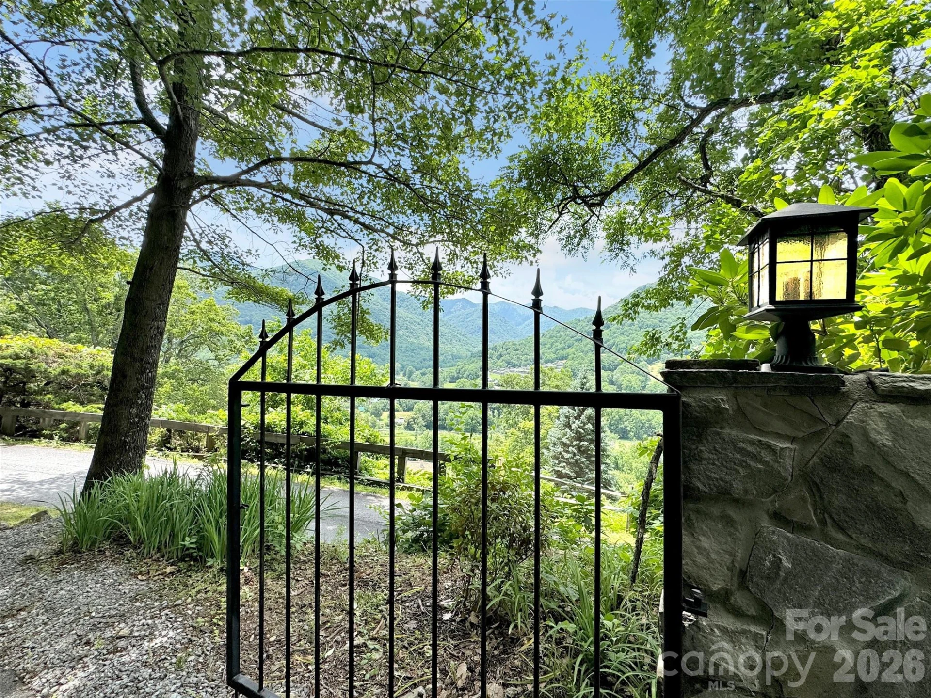 28 Mountain Breeze Drive - Photo 41