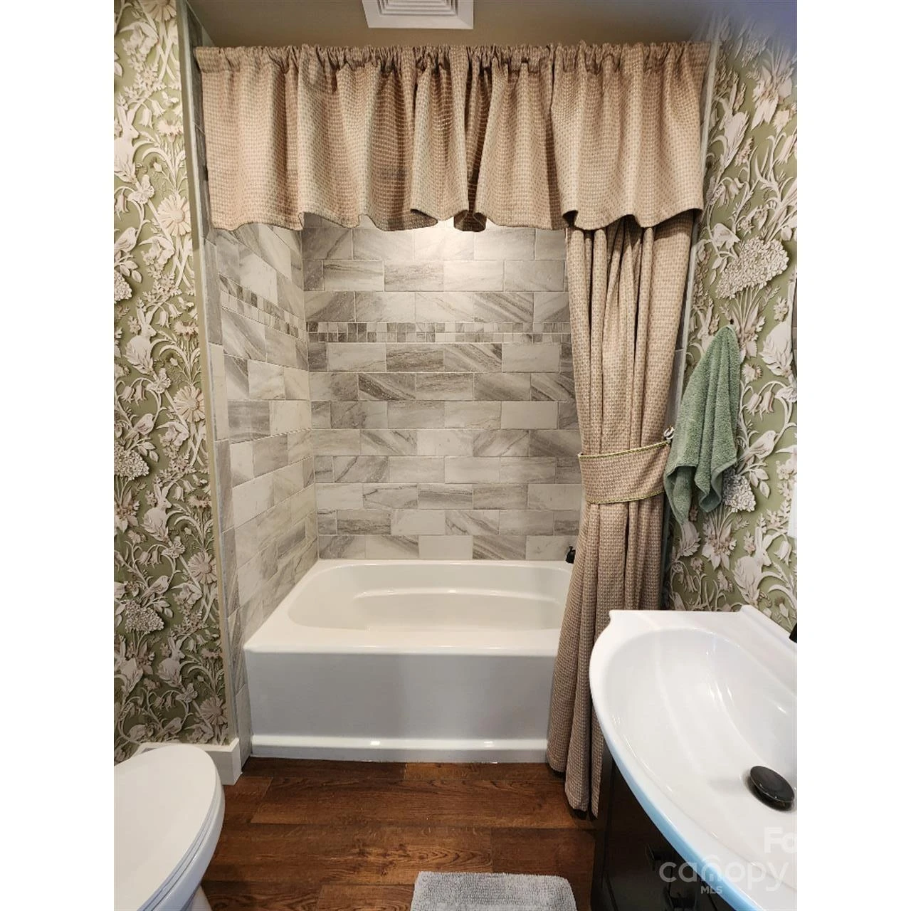 283 Robin Drive - Photo 18