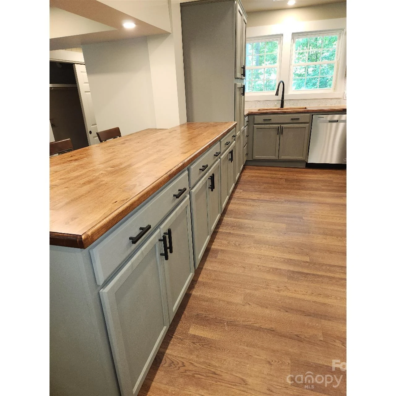 283 Robin Drive - Photo 10