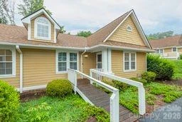 1303 Hyde Park Drive - Photo 4