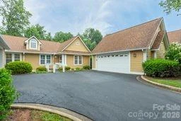 1303 Hyde Park Drive - Photo 5