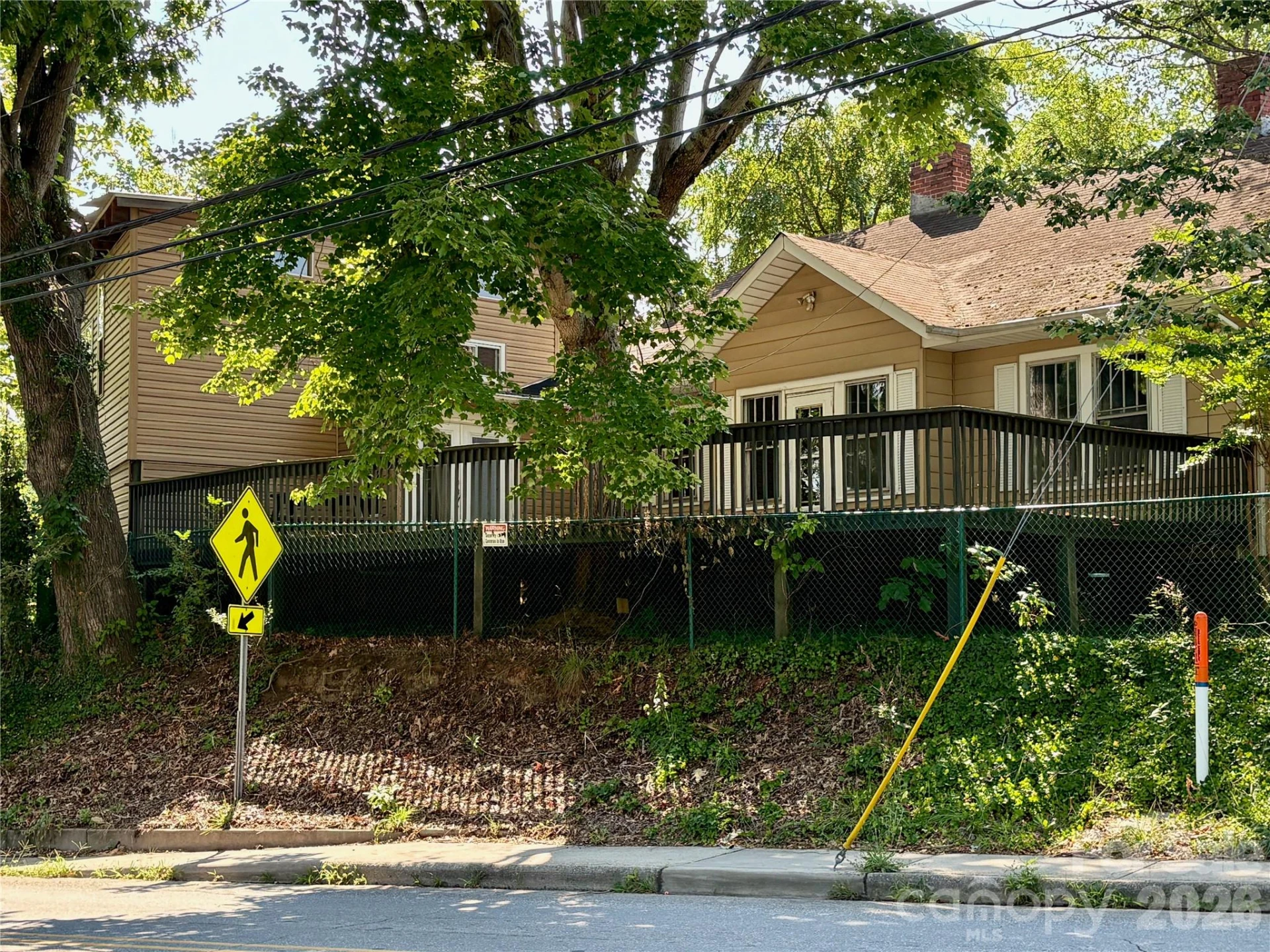 40 Brownwood Avenue - Photo 2