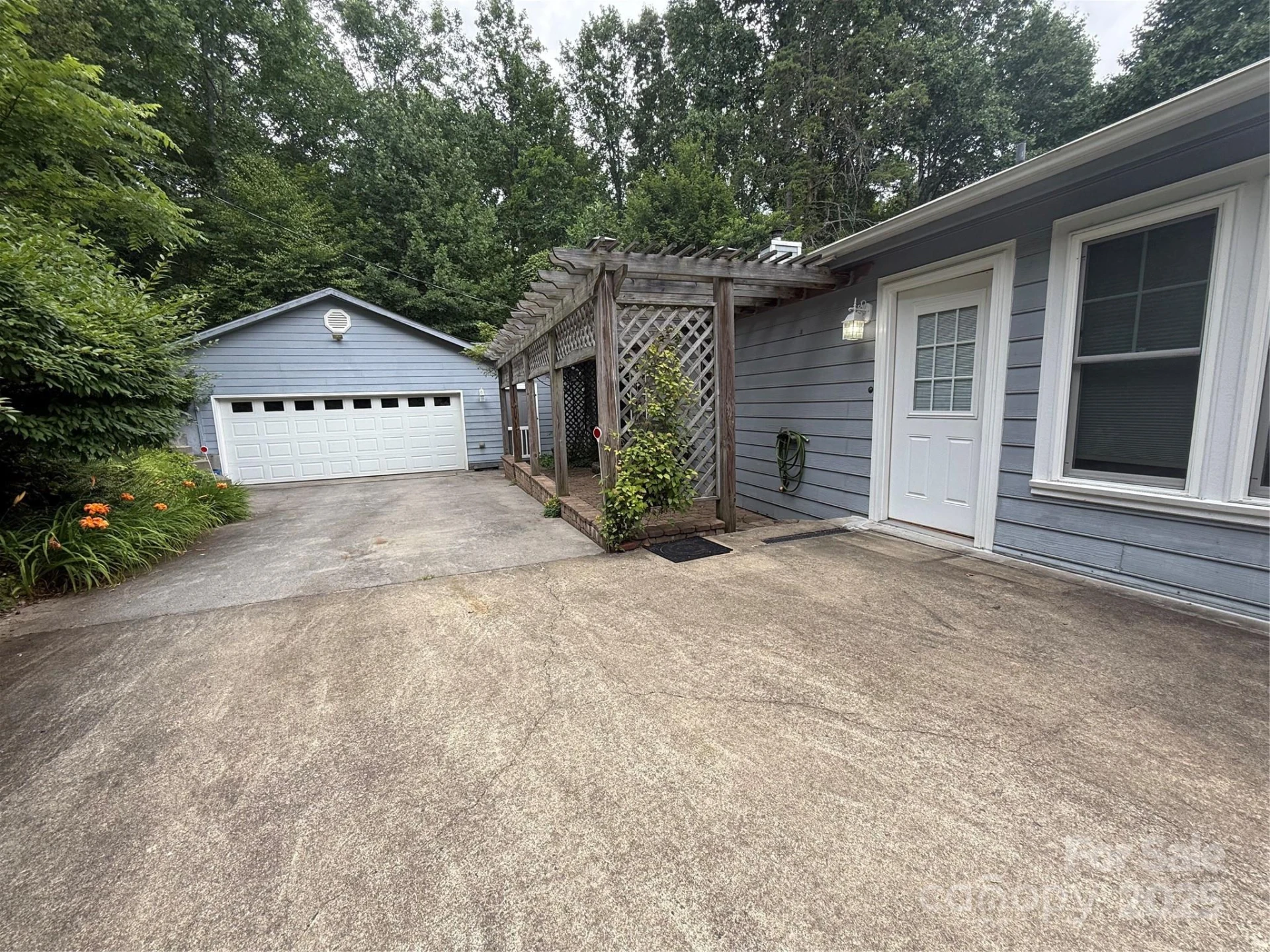 46 High Meadow Lane - Photo 3