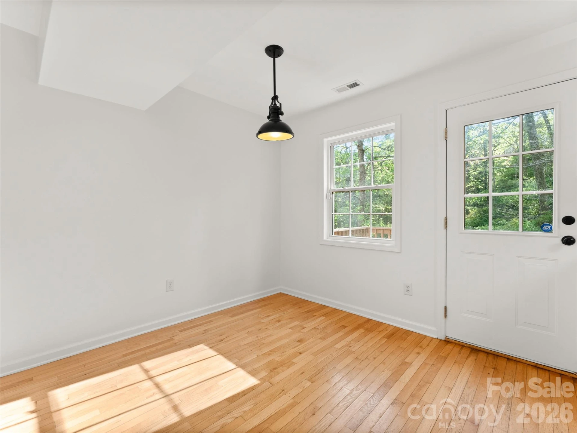 13 Castle Street - Photo 9