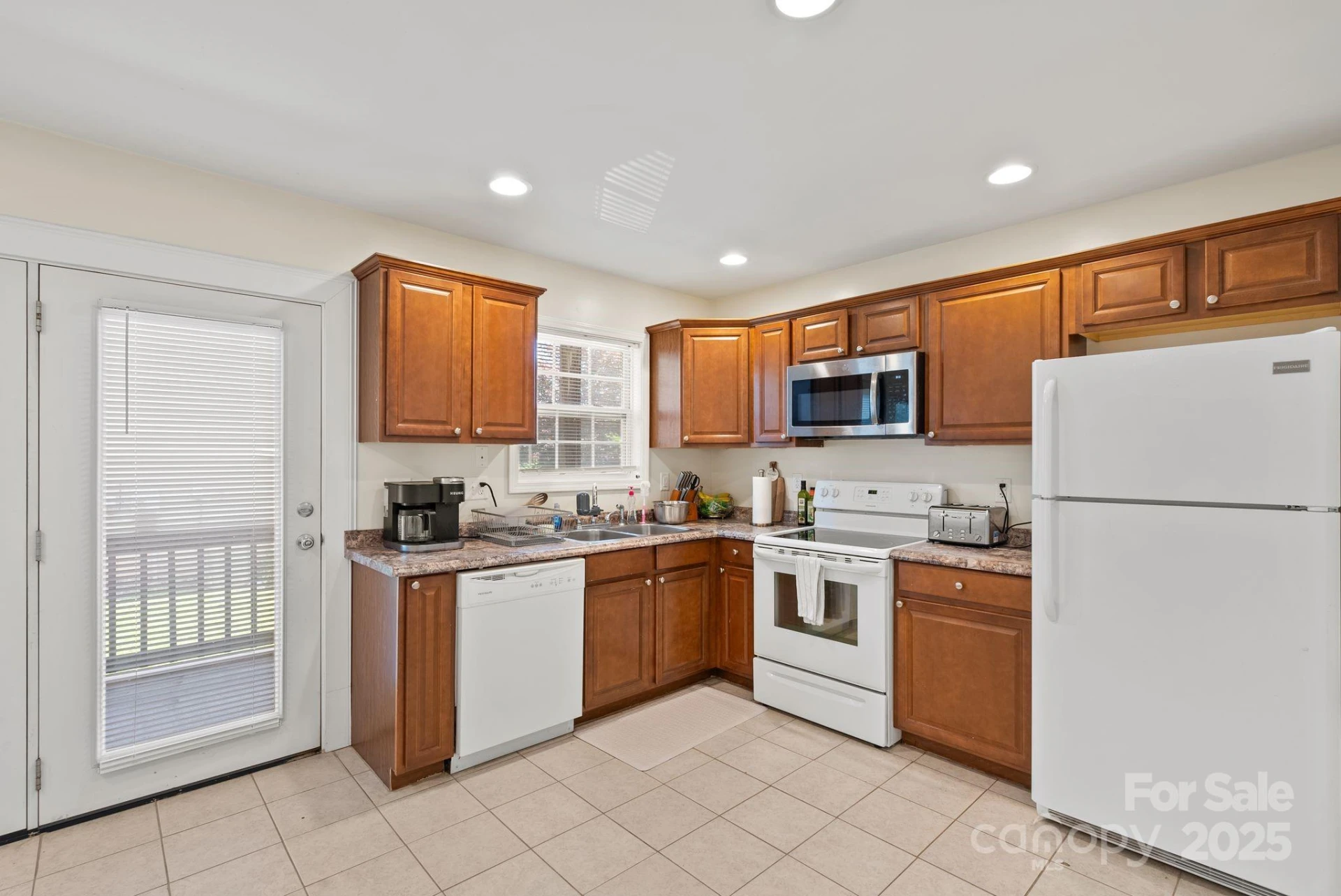 212 & 214 Portmanvilla Road - Photo 21