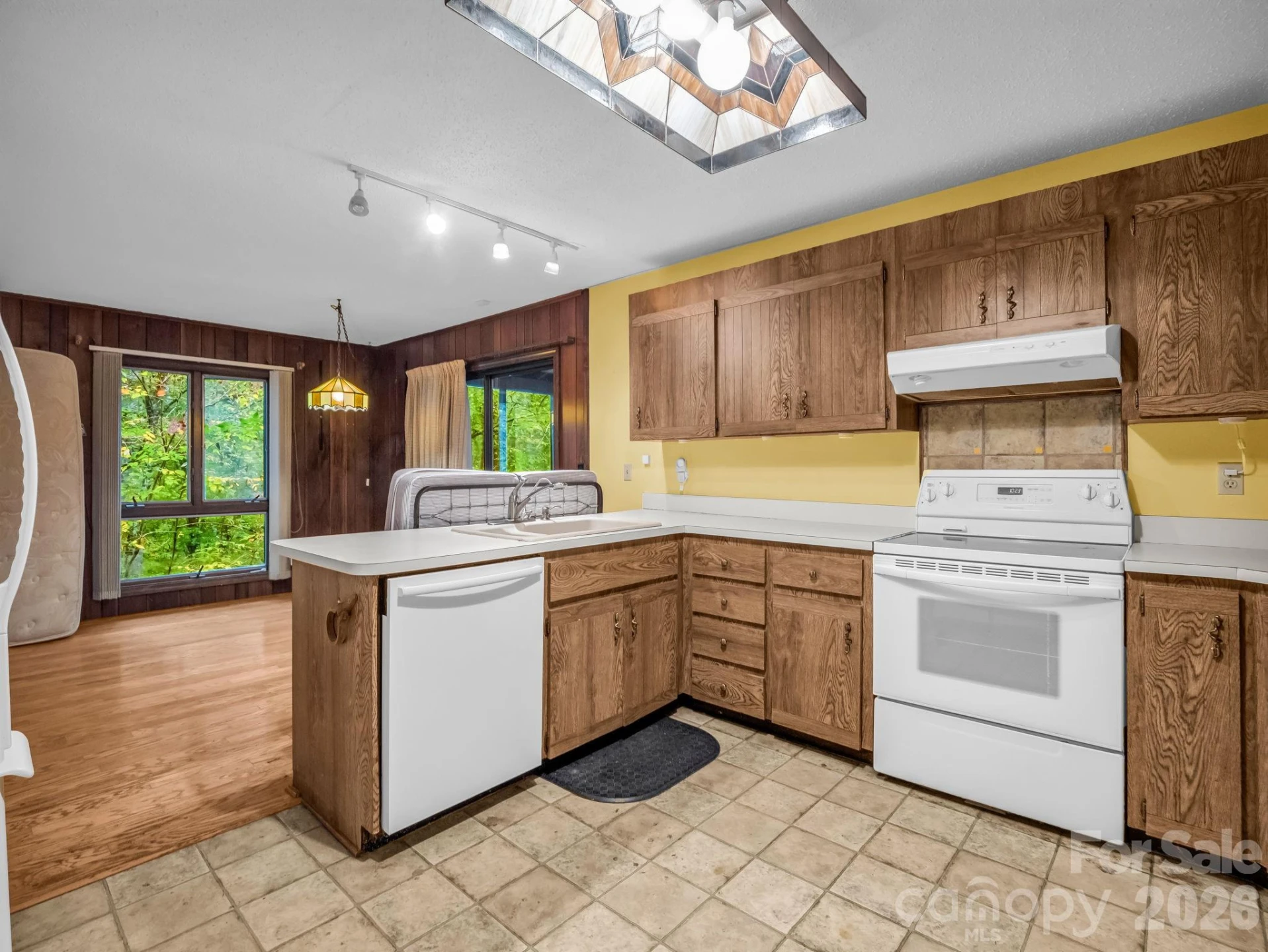 421 Chickadee Lane - Photo 10