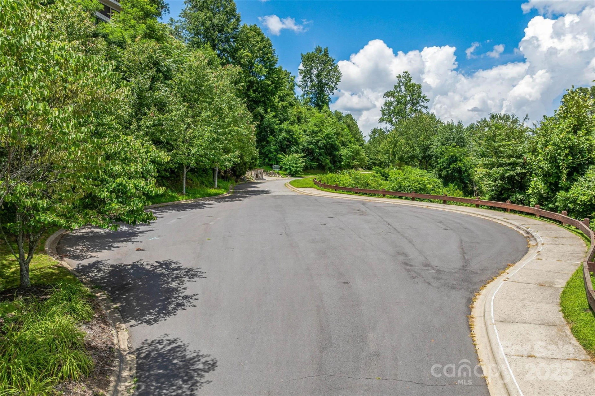 29 Grovepoint Way - Photo 13