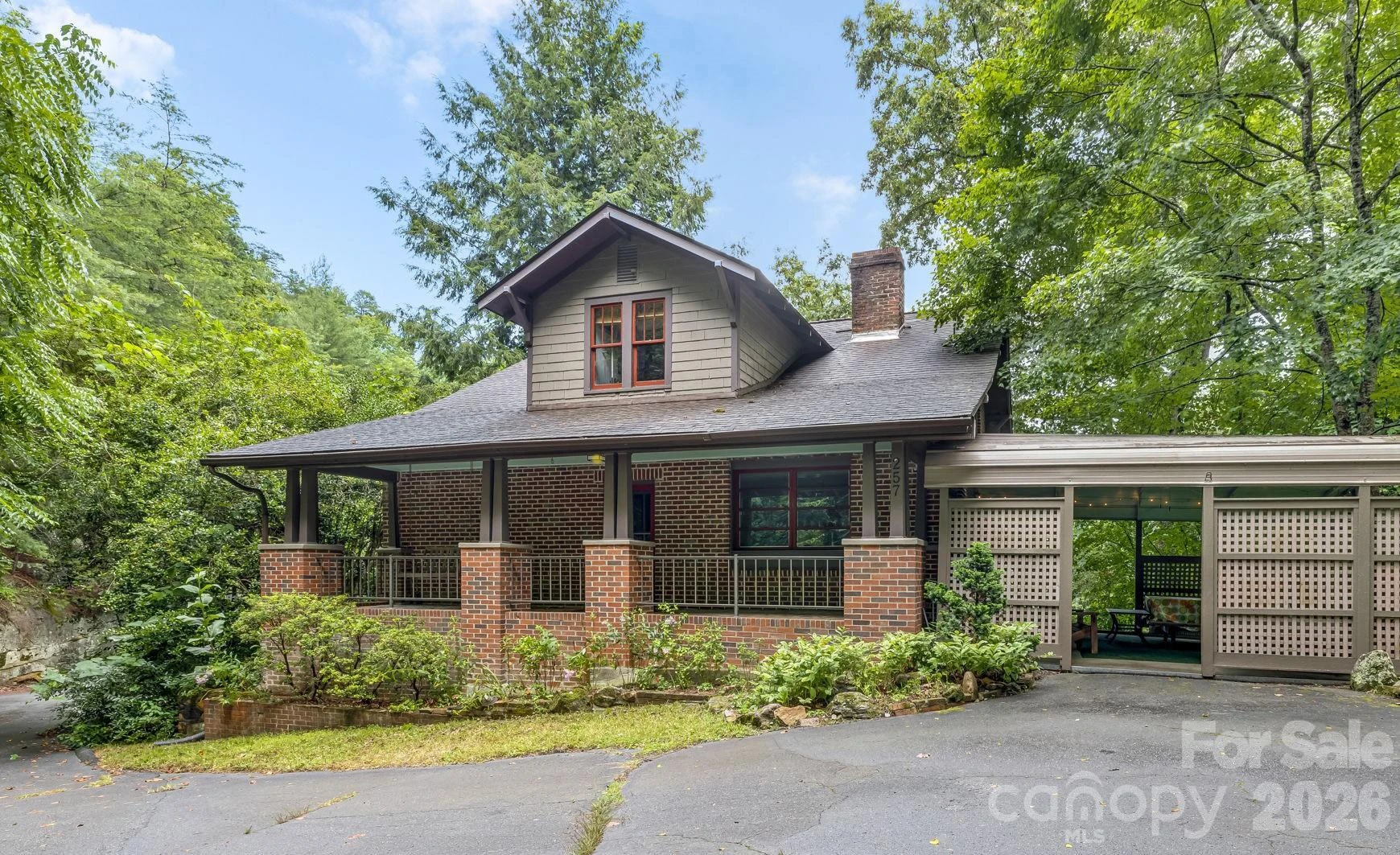257 Henderson Drive - Photo 3