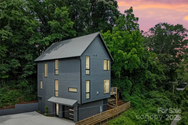43 Waynesville Avenue