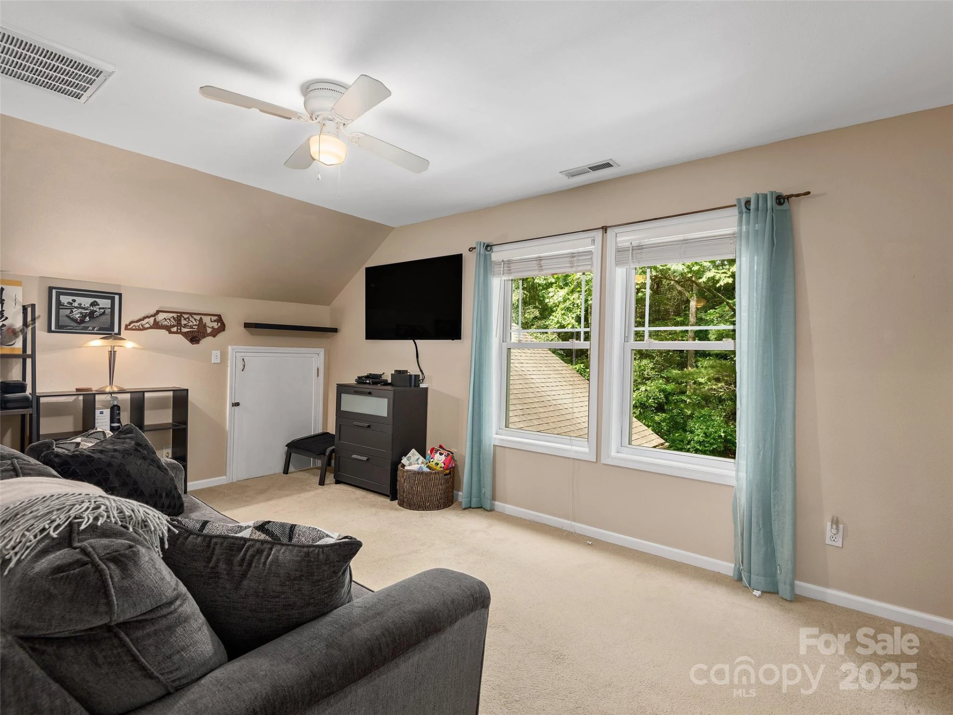 264 Charming Lane - Photo 13
