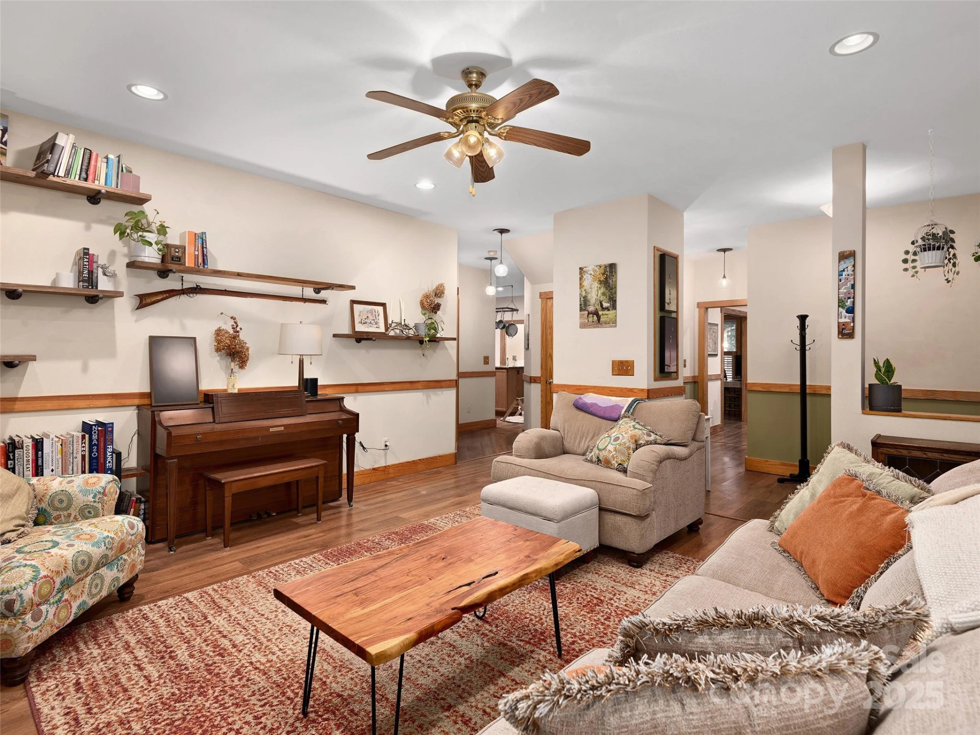264 Charming Lane - Photo 3