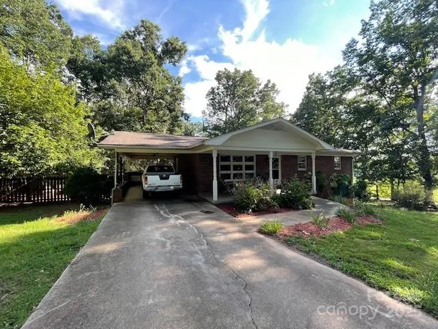 126 Waters Road