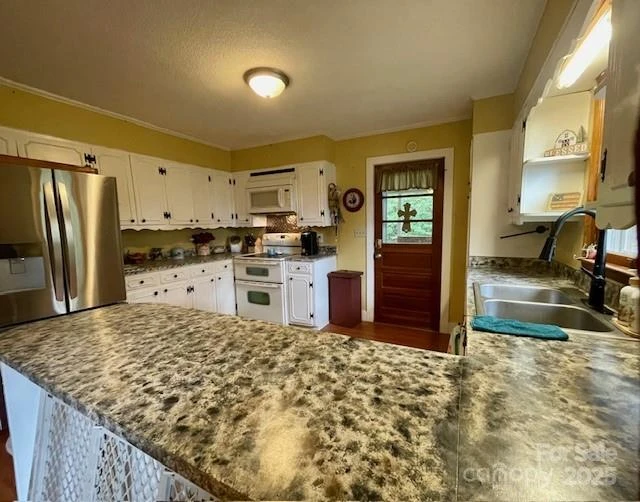 126 Waters Road - Photo 4