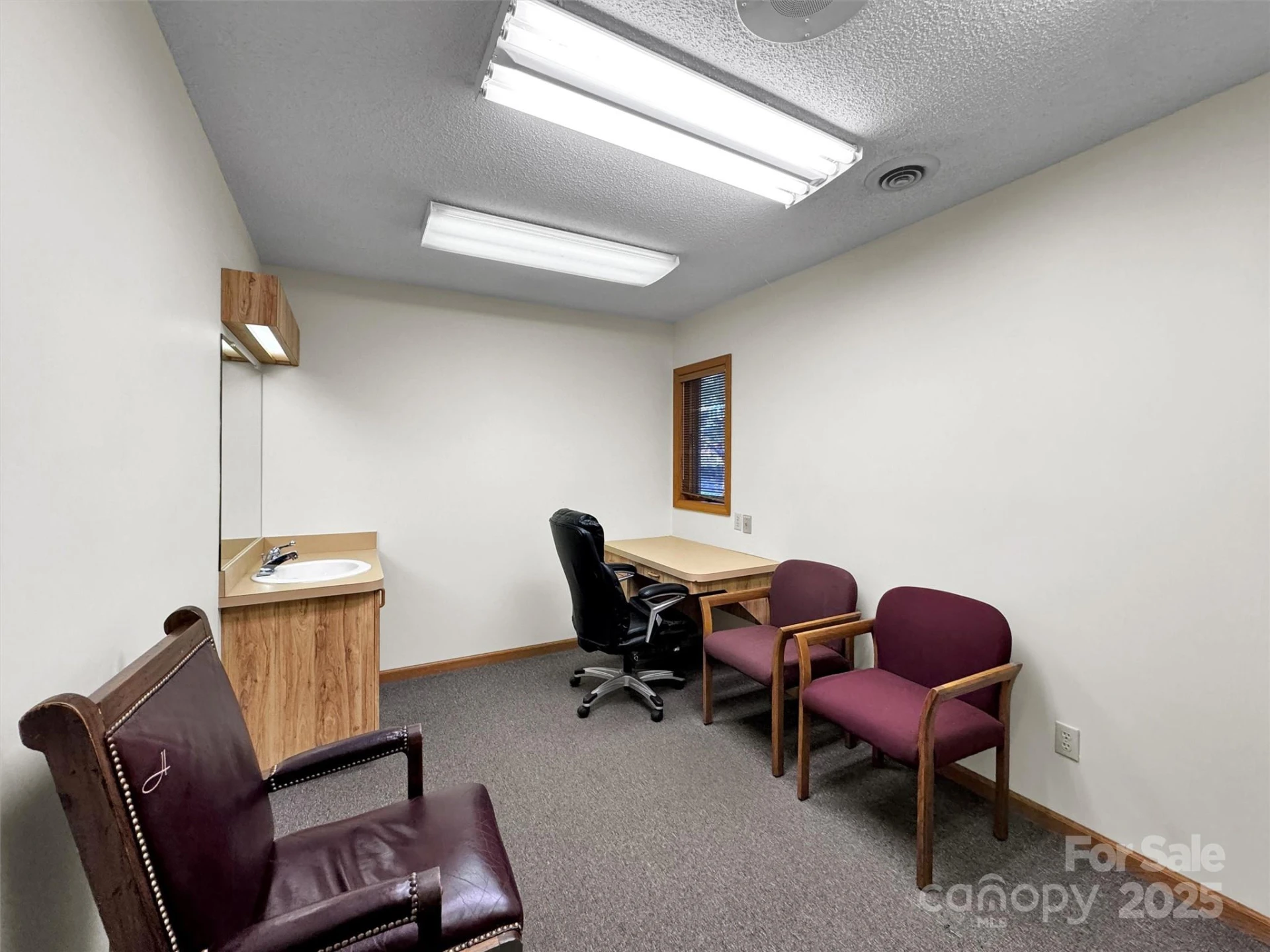 540 Hospital Drive - Photo 19