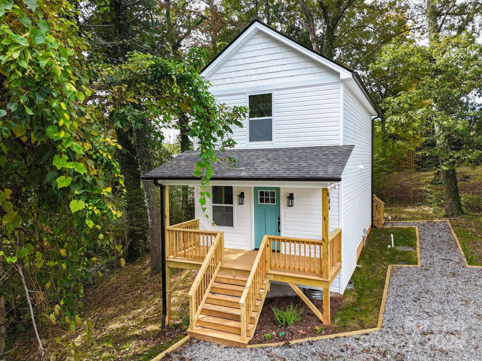 186 Johnston Boulevard - Photo 2