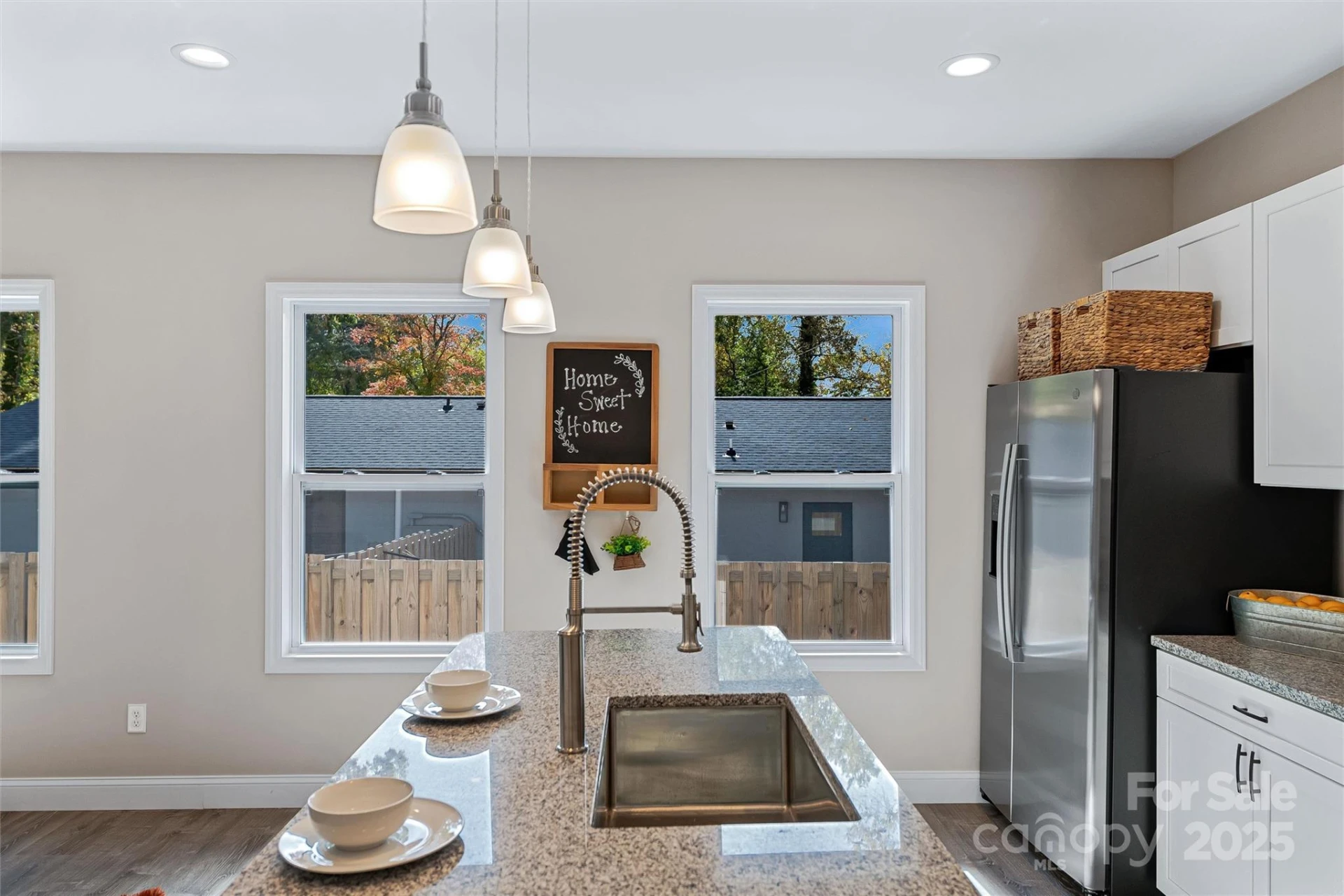 186 Johnston Boulevard - Photo 12