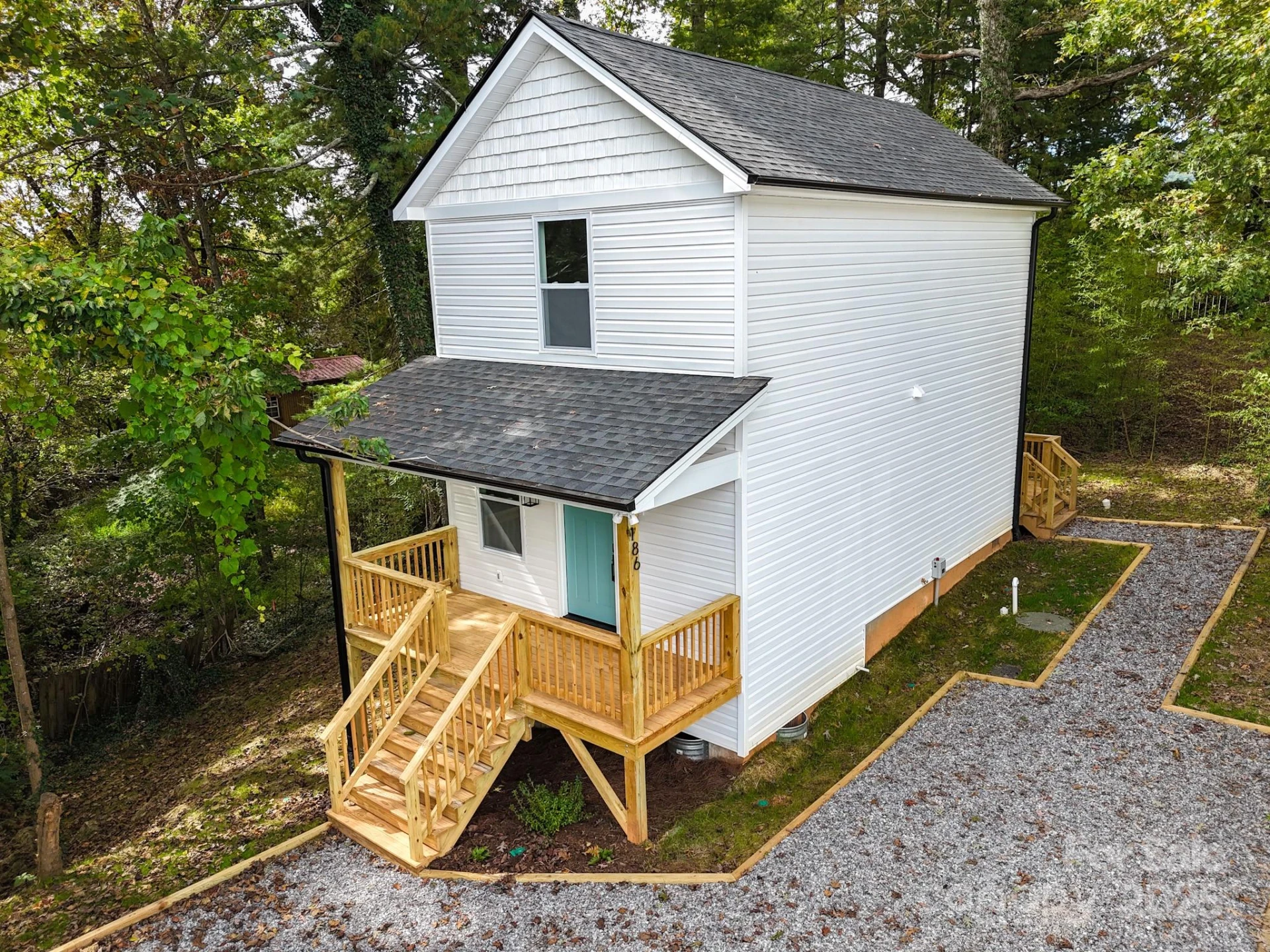 186 Johnston Boulevard - Photo 3