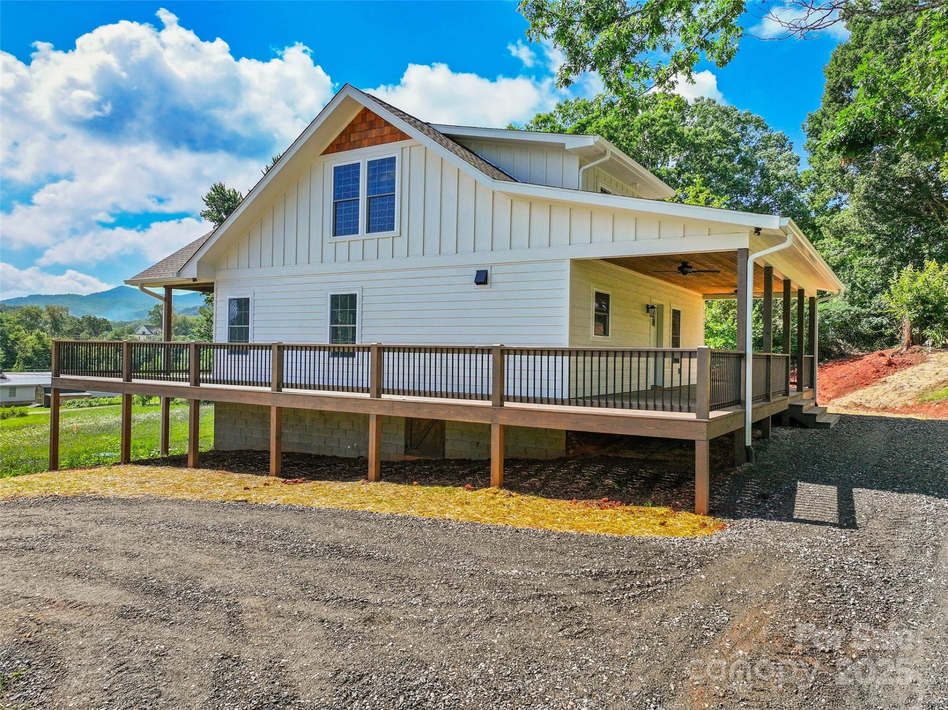 111 Dawn Drive - Photo 3