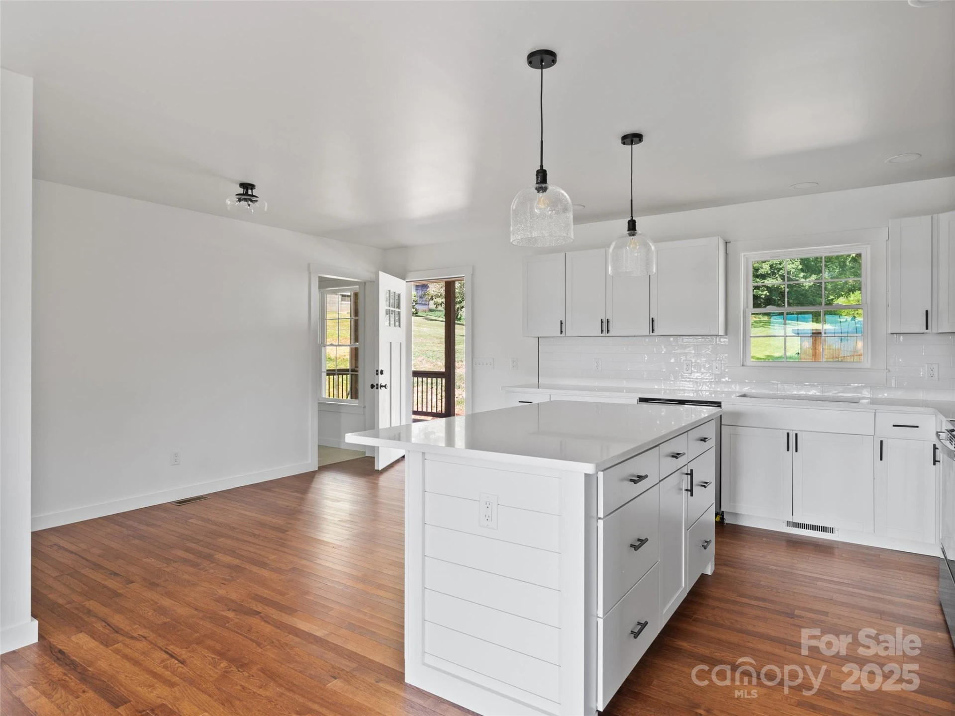 111 Dawn Drive - Photo 8