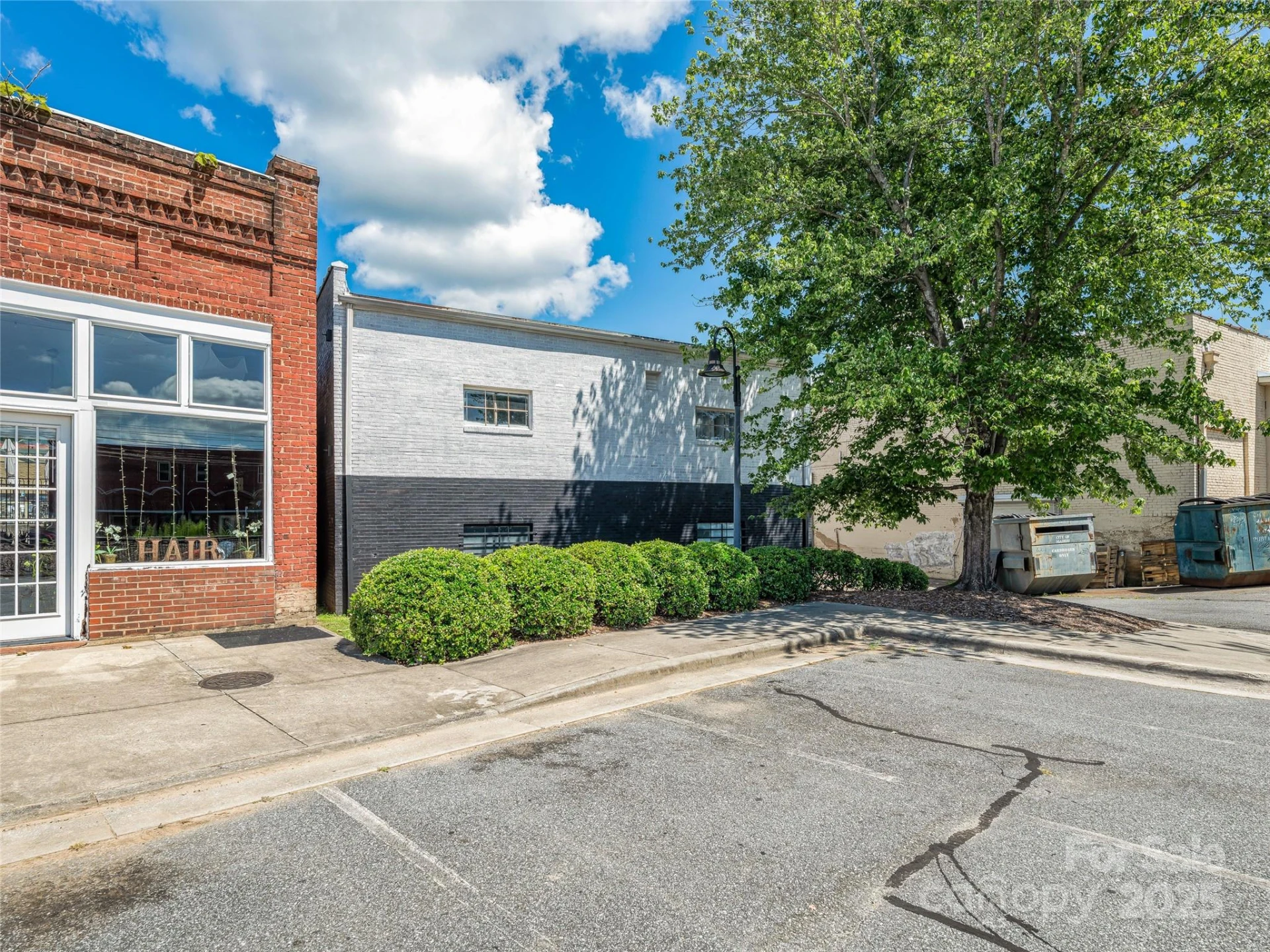 105 W Henderson Street - Photo 28