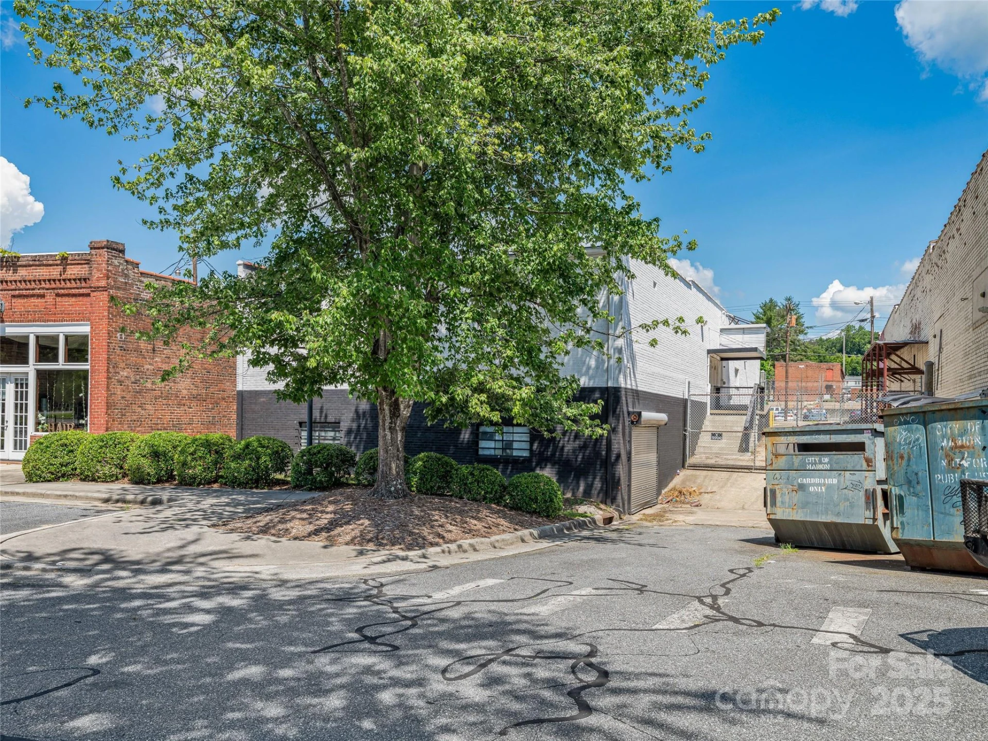 105 W Henderson Street - Photo 29