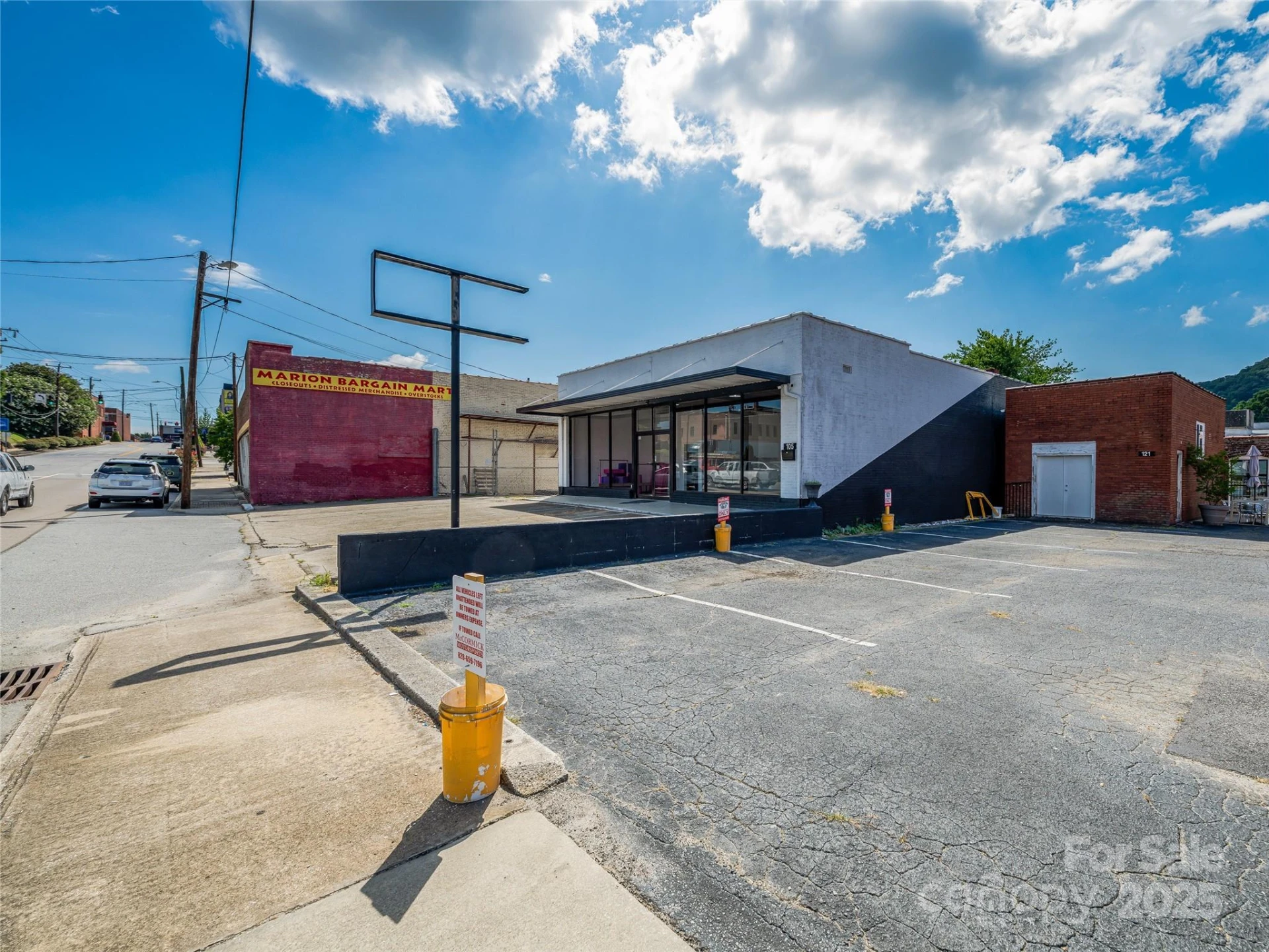 105 W Henderson Street - Photo 4