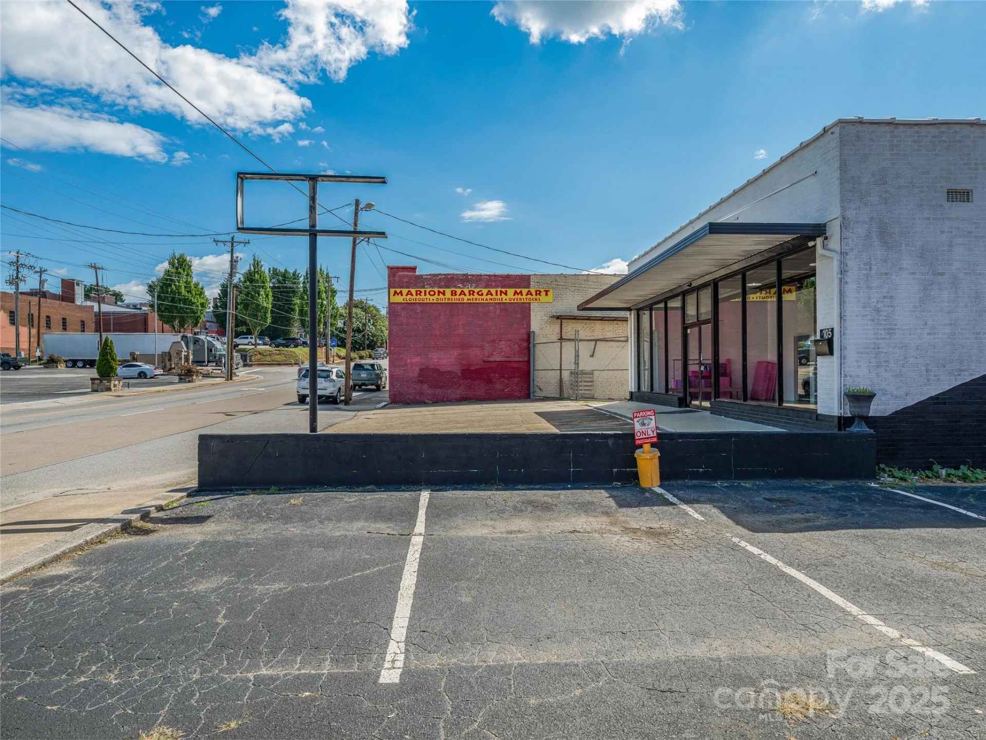 105 W Henderson Street - Photo 5
